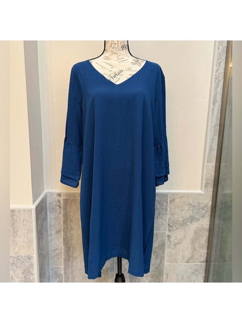 Belongsei Bell Sleeve Dress